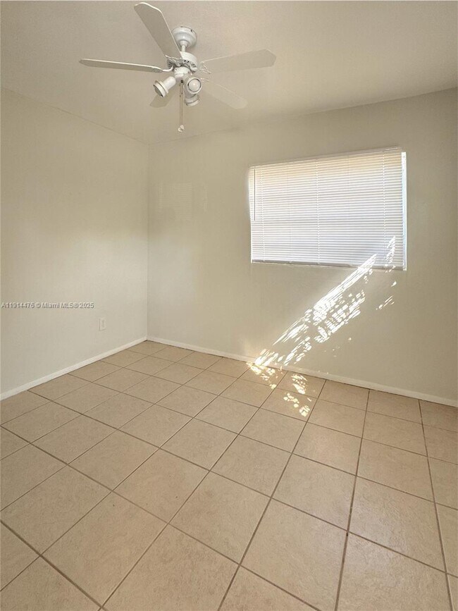 Building Photo - 2225 Taylor St