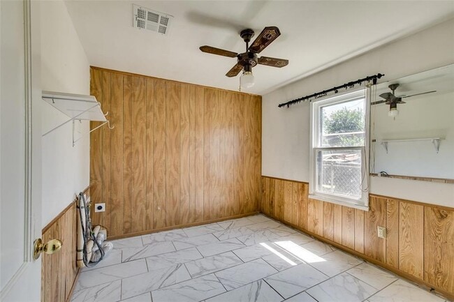 Building Photo - 745 SE 42nd St