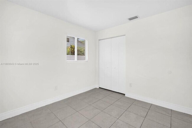 Building Photo - 2 bedroom in North Miami FL 33161
