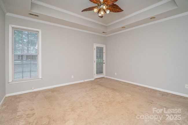 Building Photo - 10010 Gladwick Ct