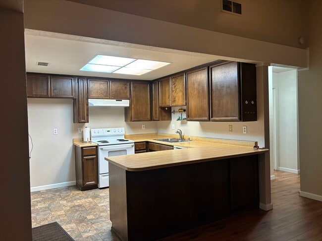 Building Photo - 1714 Kent St