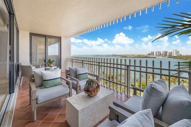 Building Photo - 1 Grove Isle Dr