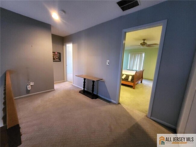 Building Photo - 12 Carriage Pl
