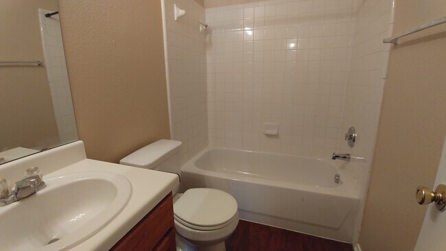 Building Photo - 244 Langely