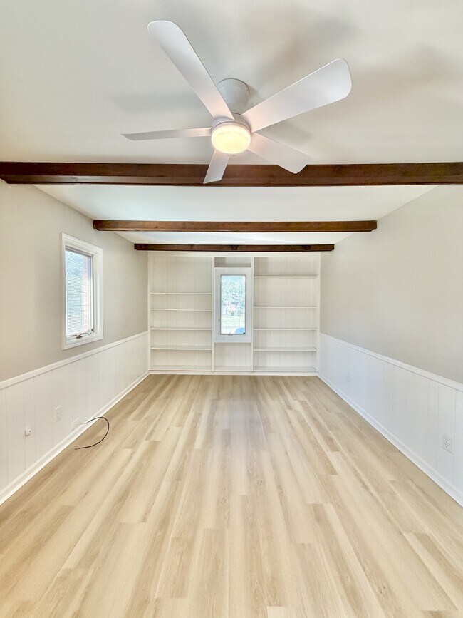 Building Photo - 520 Cricklewood Dr