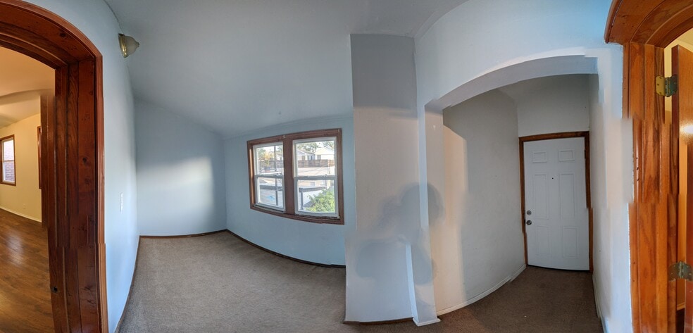 sun room - 2455 W Cortland St