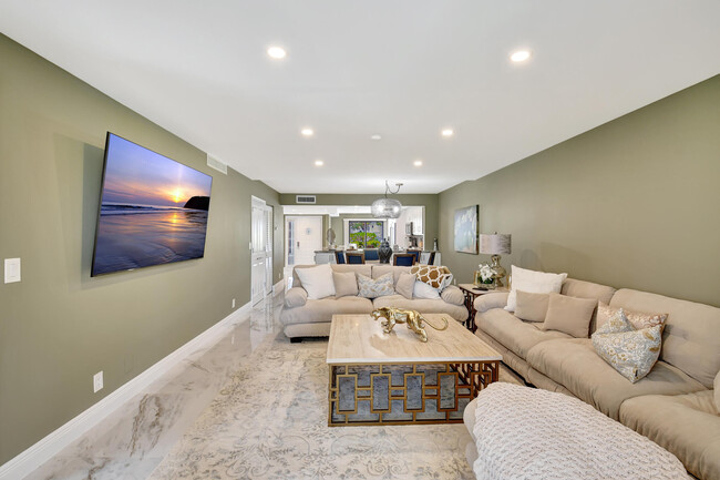 Building Photo - 15878 Loch Maree Ln