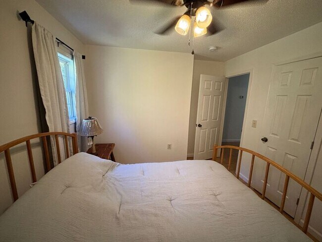 Building Photo - 2647 Blind Rd