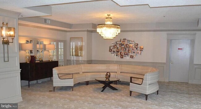 Building Photo - 3310 N Leisure World Blvd