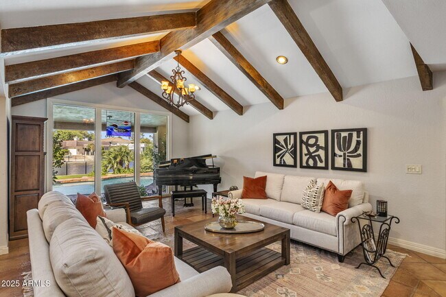 Building Photo - 7620 E Vía Del Placito