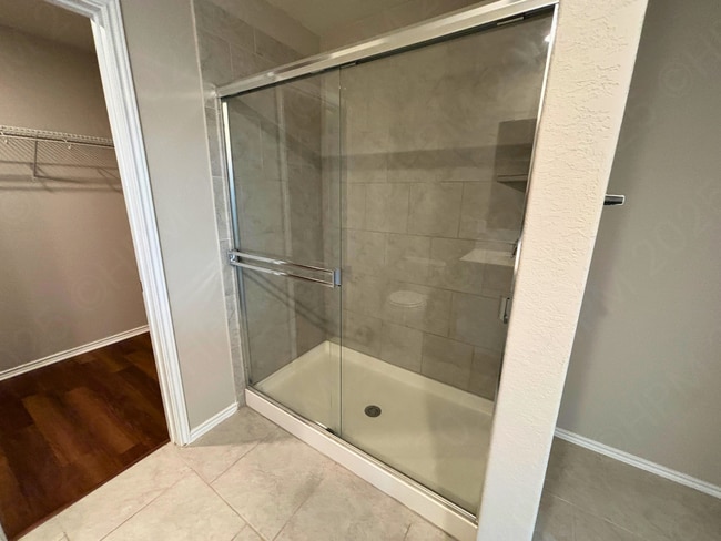 Building Photo - 10330 Gibbons Creek