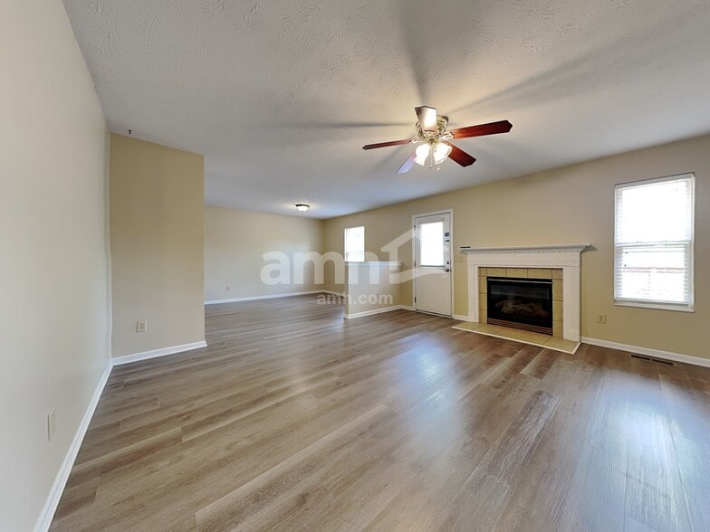 Building Photo - 200 Hedgington Ct