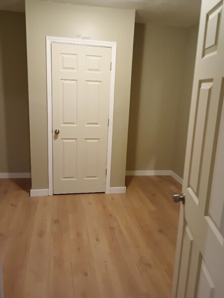 Building Photo - 821 W Cherry St