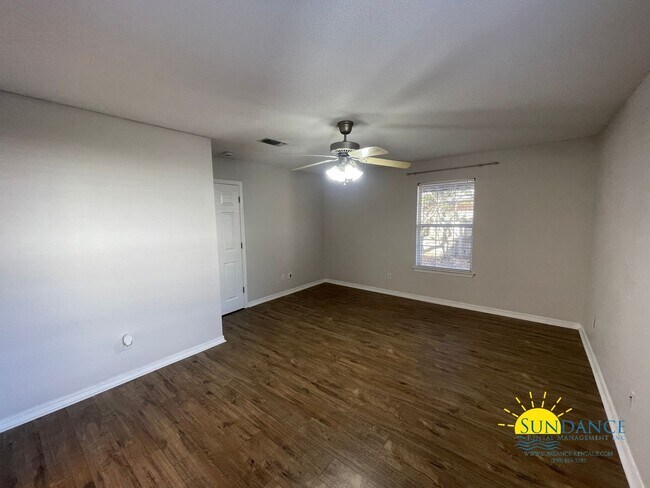 Building Photo - Prime Location and Stunning 4 Bedroom Home with Solar!