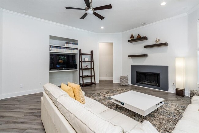 Building Photo - 11 Dahlia Trail Pl