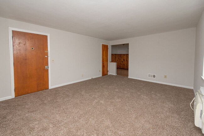 Building Photo - 2739 W North Bend Rd