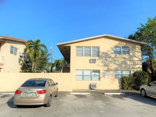 Primary Photo - 1010 SW 16th Ave