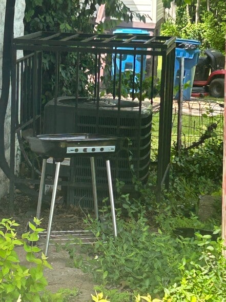 Building Photo - 1338 Gregan Pl