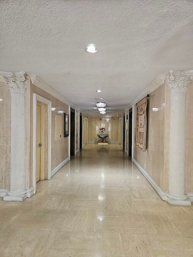 Building Photo - 600 Three Islands Boulevard