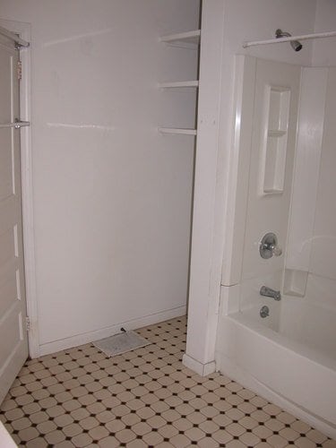 Building Photo - 115 Vassar St