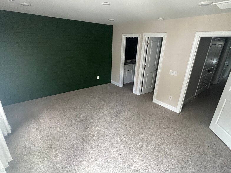 Building Photo - 1247 Tice Ln