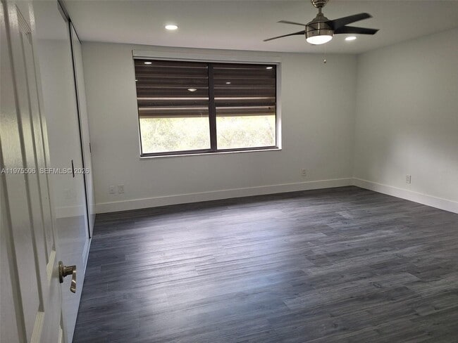 Building Photo - 3512 Estepona Ave