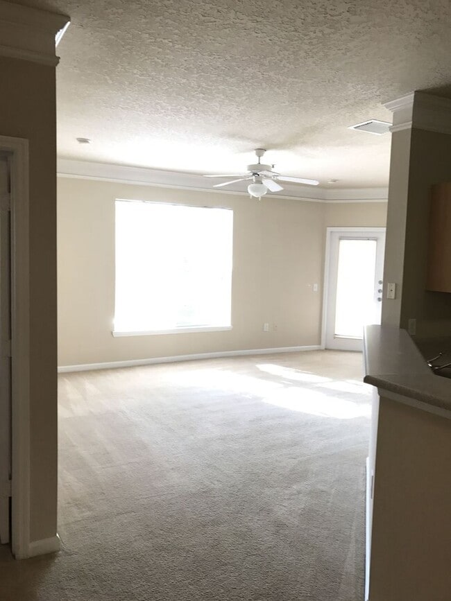 Building Photo - Just Listed!  2/2 Second Floor Unit Located at the Beautiful Mirabella Condominiums