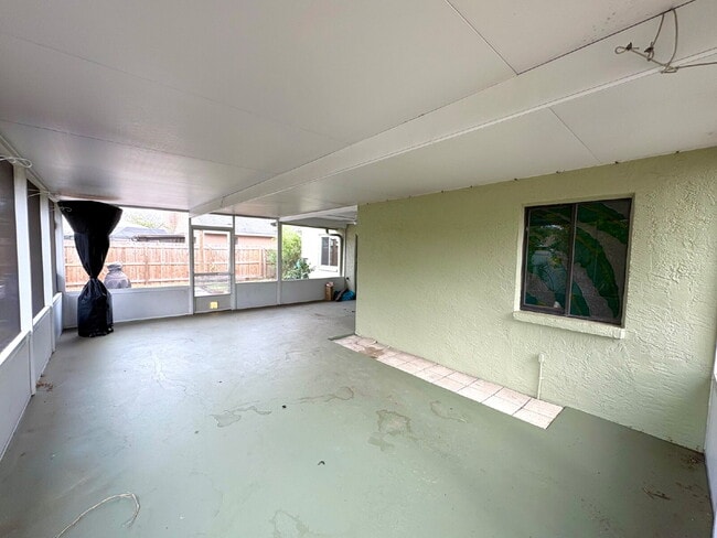 Building Photo - Charming 3-Bedroom Home in the Sought-Afte...