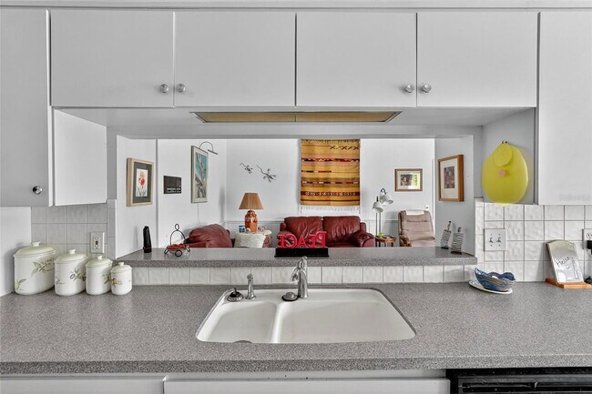 Building Photo - 2824 Summervale Dr