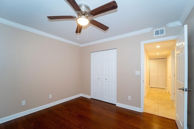 Building Photo - 6 Alcira Ct