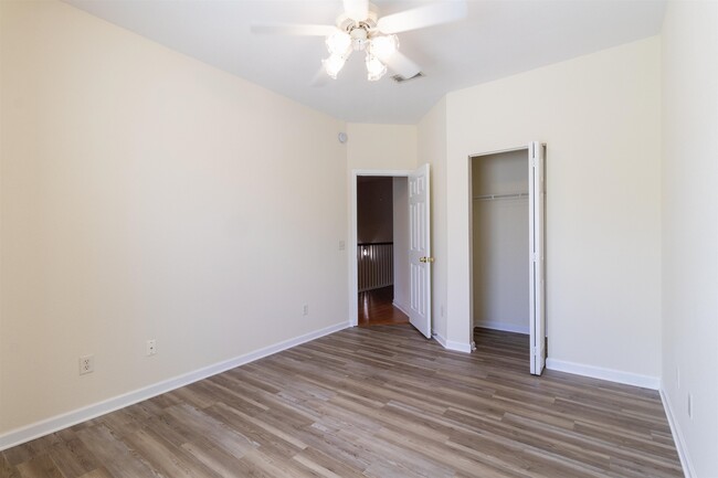 Building Photo - 2713 Vista Cove Rd