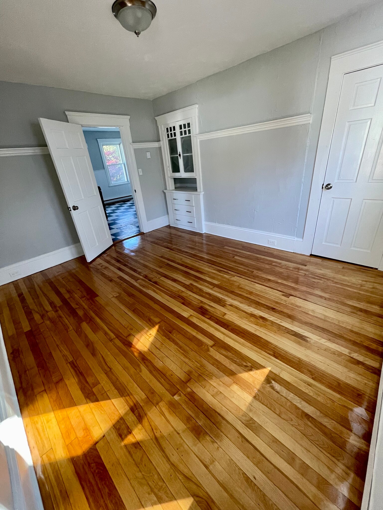 Bedroom 1 - 31 Falmouth St