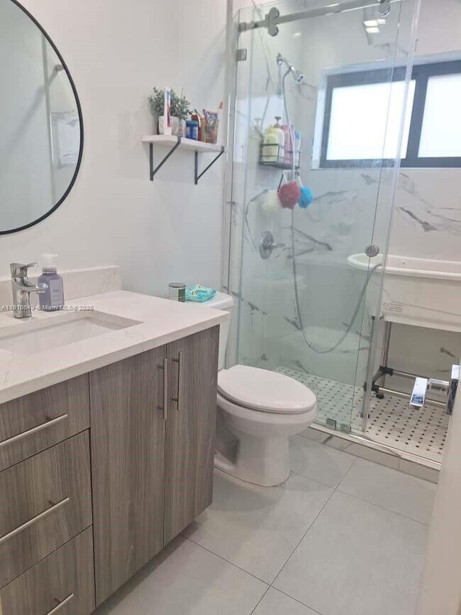 Building Photo - 13437 SW 44th Ln