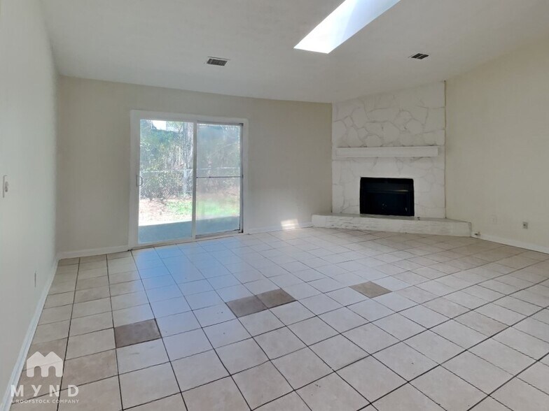 Building Photo - 3151 Cruse Rd NW