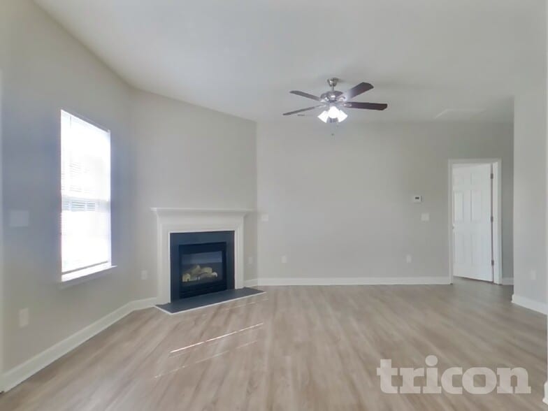 Building Photo - 8326 Knapp Ct