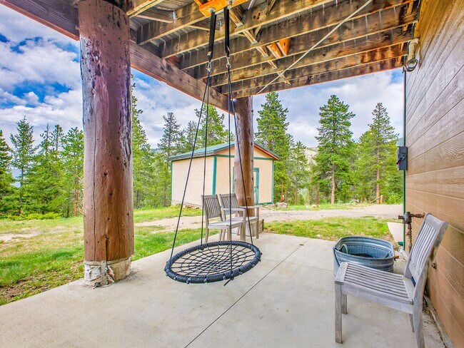 Building Photo - 785 Warren Gulch Rd