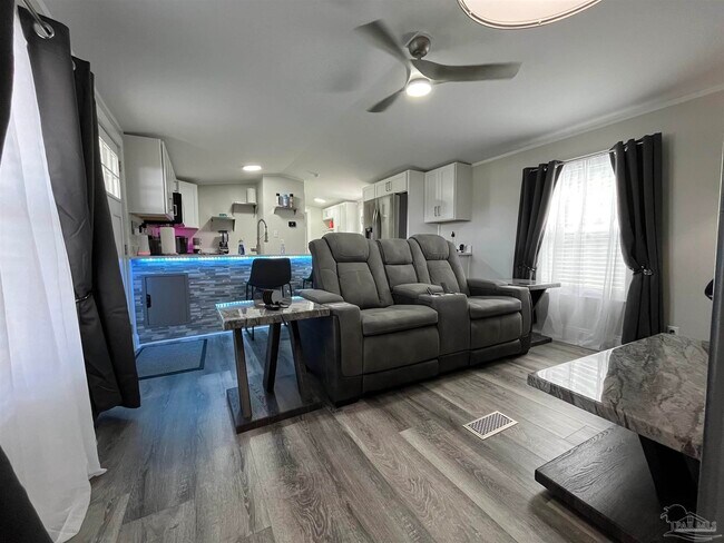 Building Photo - 5275 Cartier Dr