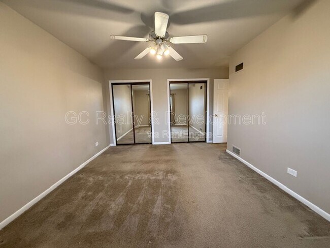 Building Photo - 609 Pinecroft Dr