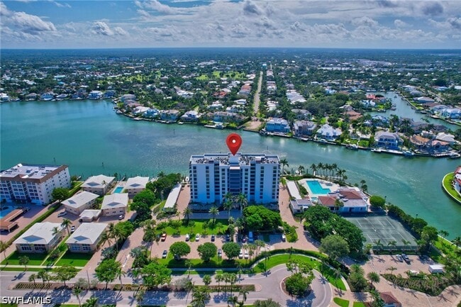 Building Photo - 2400 Gulf Shore Blvd N
