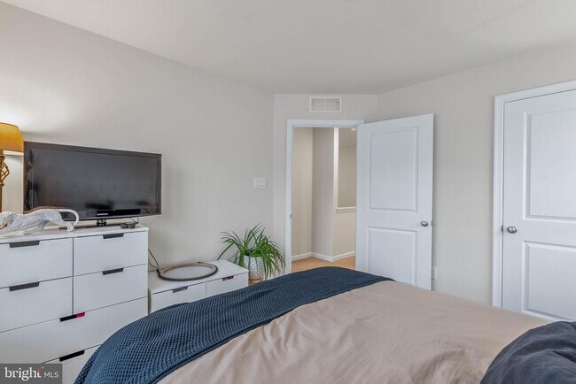 Building Photo - 29 Sister's Farmstead Rd