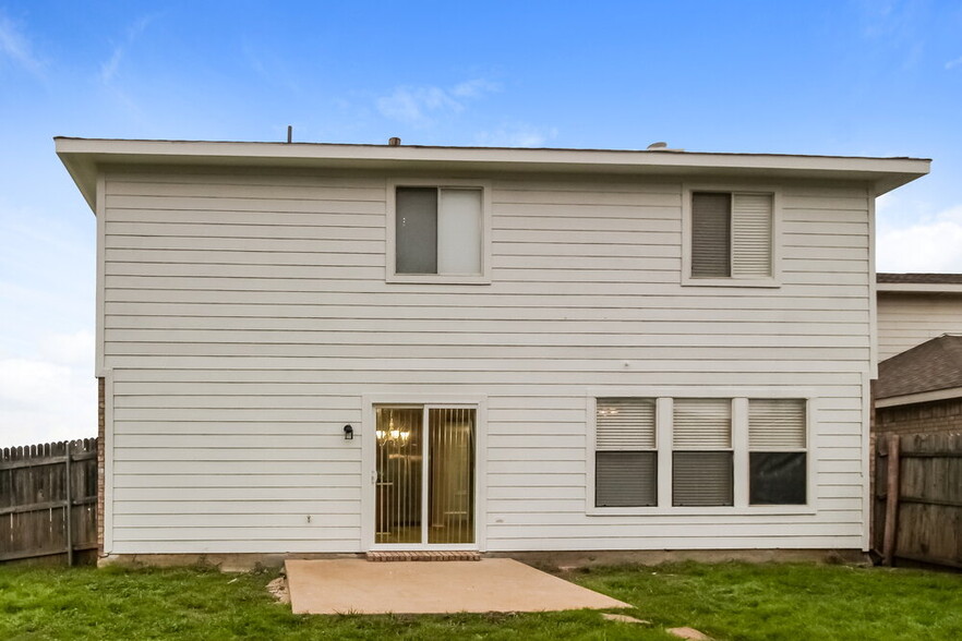 Building Photo - 2200 Southway