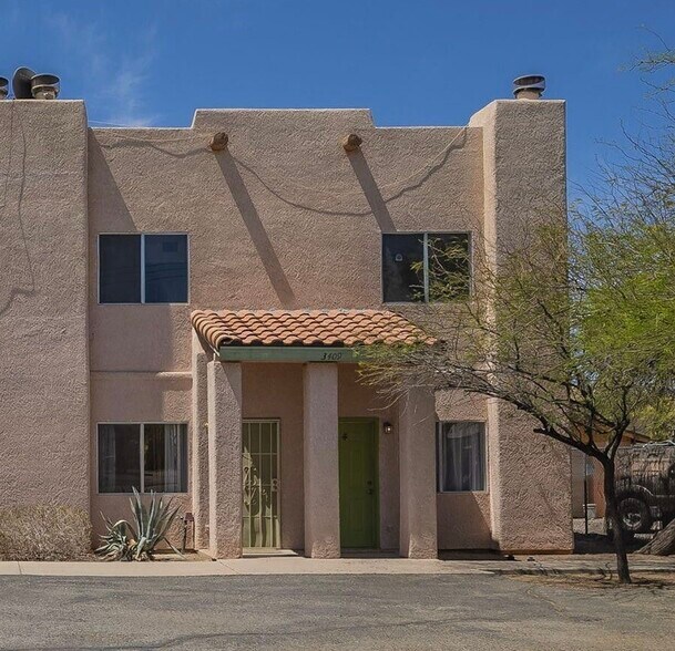 Facade - 3409 N Fontana Ave