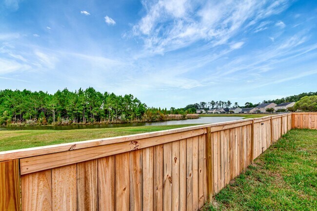 Building Photo - Spacious Cane Bay Home with Pond Views!