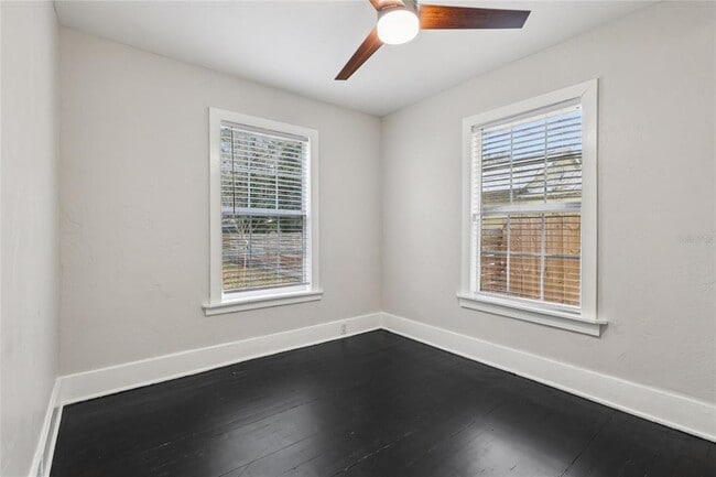 Building Photo - 137 E Grant St