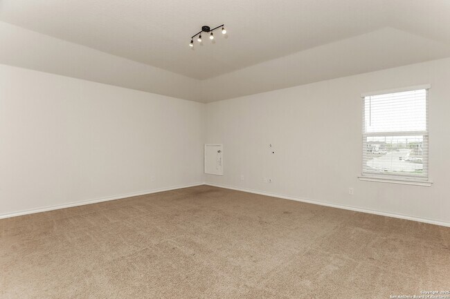 Building Photo - 6218 Northwest Loop 410