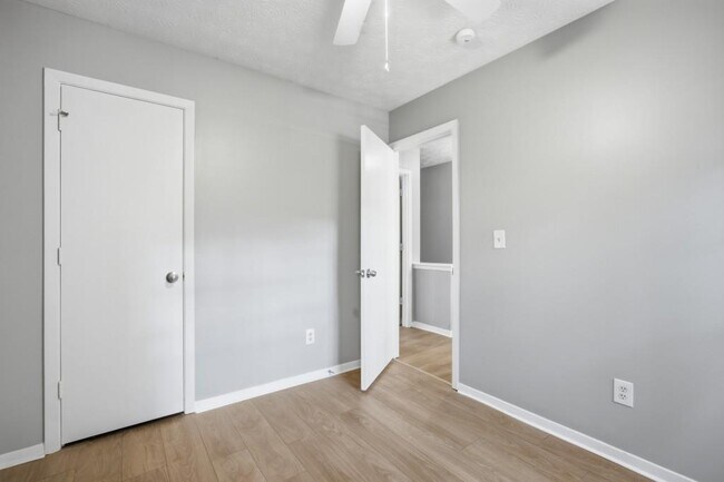 Building Photo - 11240 Rotherick Dr