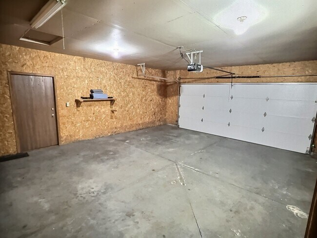 Building Photo - 3181 Westowne Ct