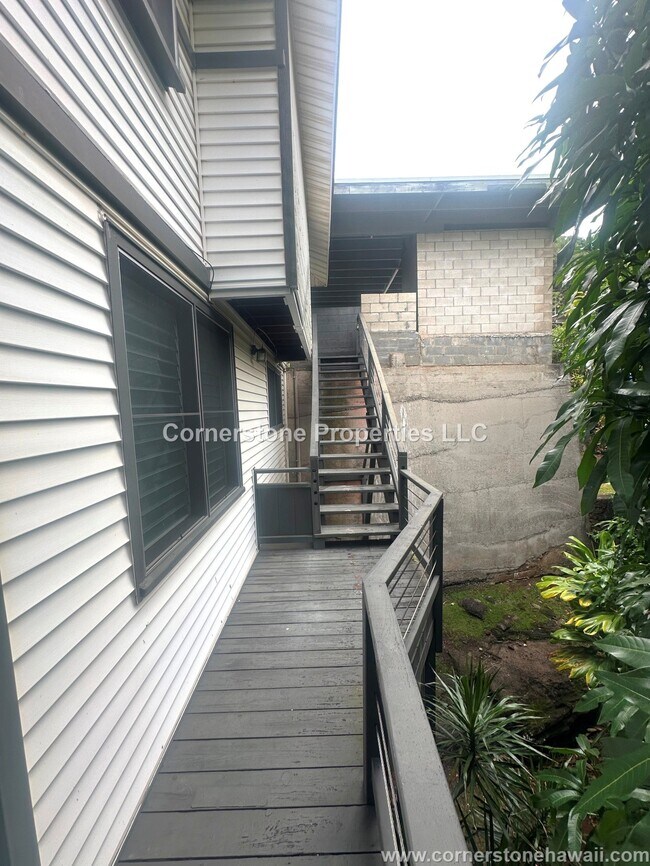Building Photo - 805 Alewa Dr