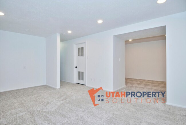 Building Photo - 239 E 9585 S