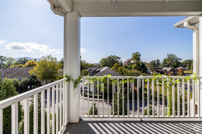 Building Photo - Seasons at Cane Creek